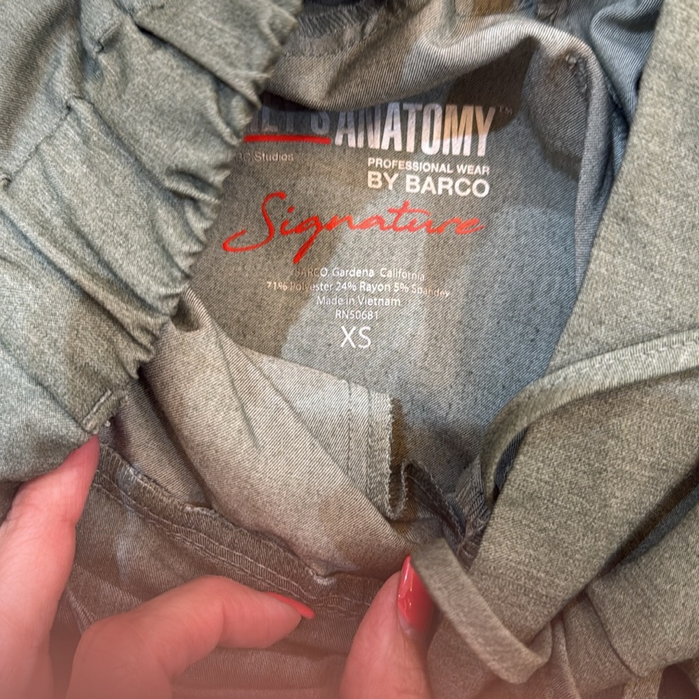 Grey's Anatomy Sage Green Scrub Top and pants - Picture 8 of 11
